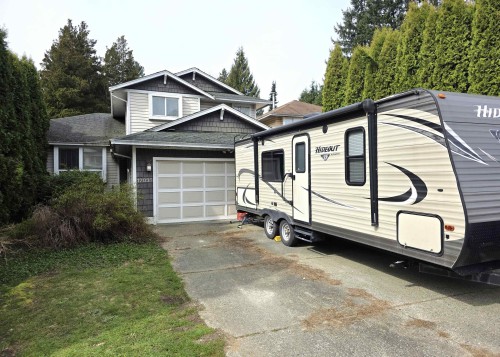 12033 206b Street  Maple Ridge, BC V2X 9T8