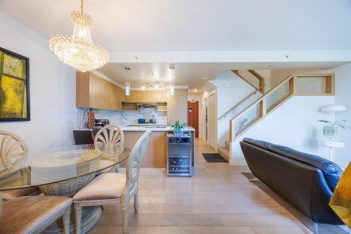 6590 Nelson Avenue, Burnaby, BC 