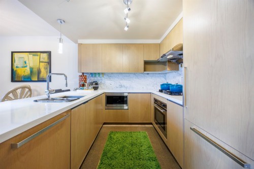 6590 Nelson Avenue, Burnaby, BC 