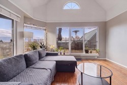 306-1345 4th Avenue W Vancouver, BC V6H 3Y8