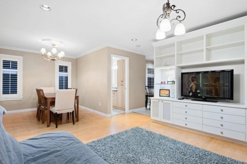 2517 Marine Drive, West Vancouver, BC 
