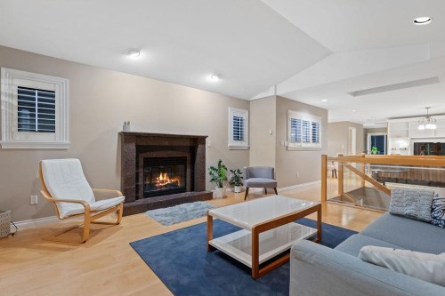 2517 Marine Drive, West Vancouver, BC 