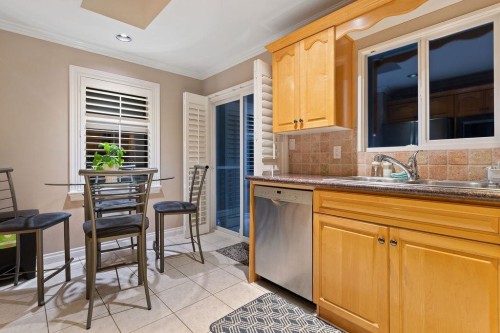 2517 Marine Drive, West Vancouver, BC 