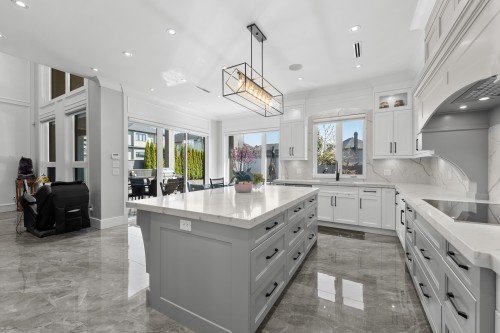 5720 Woodwards Road, Richmond, BC 