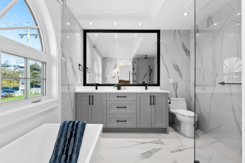 5720 Woodwards Road, Richmond, BC 