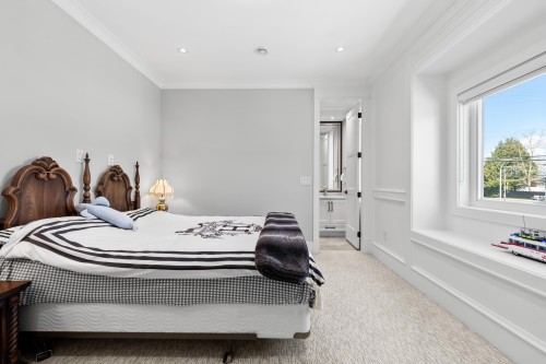 5720 Woodwards Road, Richmond, BC 