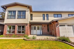 1558 Glen Abbey Drive Burnaby, BC V5A 4C8
