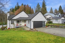 3300 Manning Crescent  North Vancouver, BC V7H 2R6