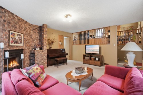 3300 Manning Crescent, North Vancouver, BC 