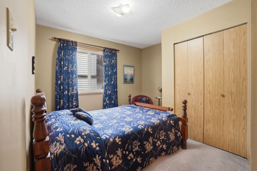 3300 Manning Crescent, North Vancouver, BC 