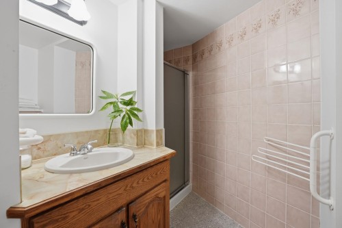 3300 Manning Crescent, North Vancouver, BC 