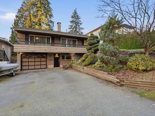 532 23 Street W North Vancouver, BC V7M 2B9