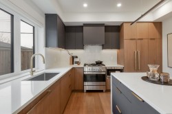 1-552 Kaslo Street  Vancouver, BC V5K 3Z2