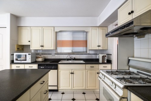 108 46Th Avenue W, Vancouver, BC 