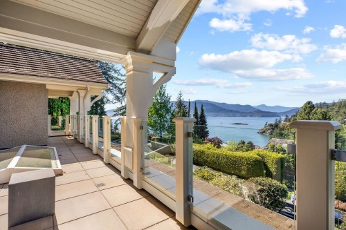 6105 Gleneagles Drive, West Vancouver, BC 
