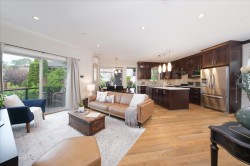 640 15th Street W North Vancouver, BC V7M 1S9