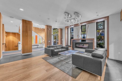 307-733 14th Street W North Vancouver, BC V7M 0C6