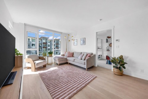 305-2707 Library Lane, North Vancouver, BC 
