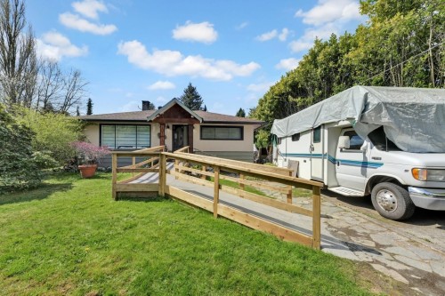 11963 221 Street  Maple Ridge, BC V2X 5S9
