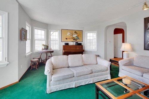 1183 Duchess Avenue, West Vancouver, BC 