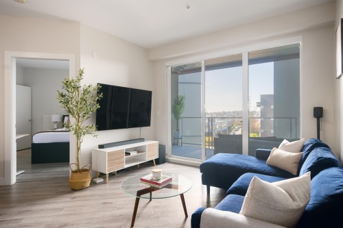 303-1768 Gilmore Avenue  Burnaby, BC V5C 0L4