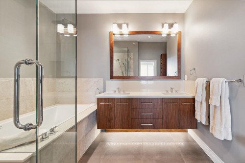 2416 Carr Lane, West Vancouver, BC 