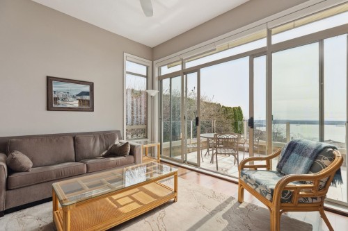 2416 Carr Lane, West Vancouver, BC 