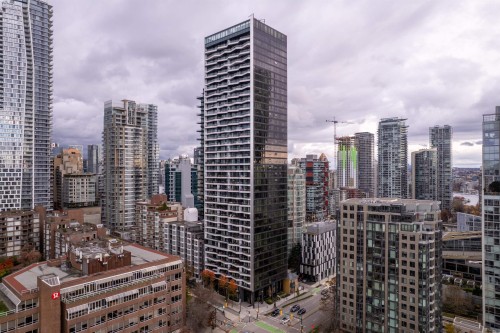 708-889 Pacific Street  Vancouver, BC V6Z 1C3