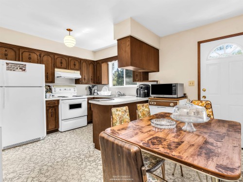 2553 Bendale Road, North Vancouver, BC 