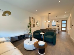 990 52nd Avenue WVancouver, BC V6P 0K7