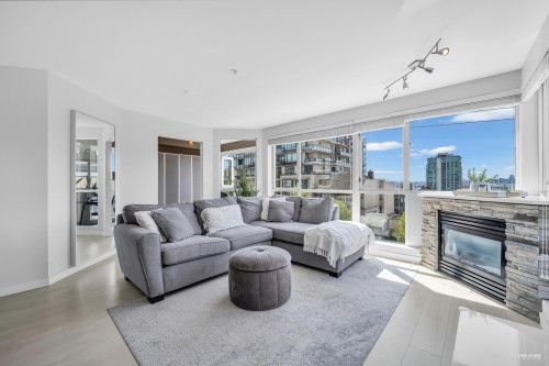 401-122 3rd Street E North Vancouver, BC V7L 1E6