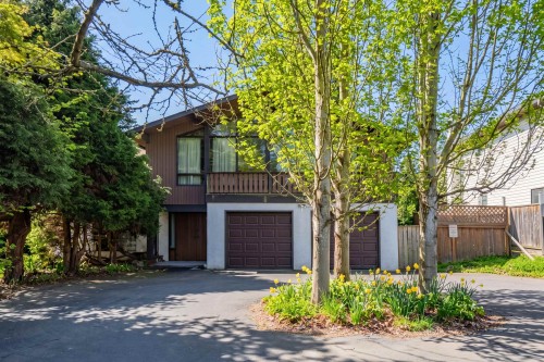 5206 12 Avenue  Delta, BC V4M 2A8