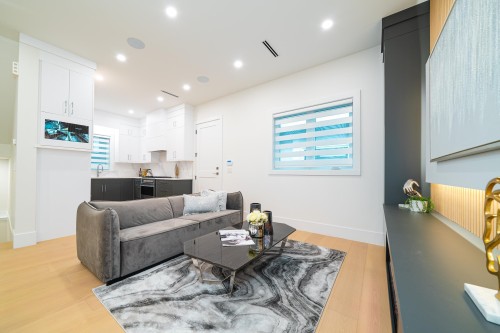 2-4210 Union Street, Burnaby, BC 