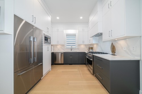 2-4210 Union Street, Burnaby, BC 
