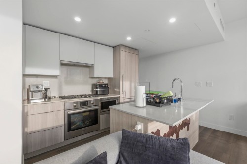 1706-901 Lougheed Highway, Coquitlam, BC 