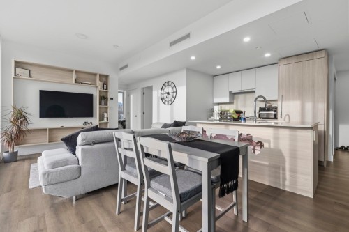 1706-901 Lougheed Highway, Coquitlam, BC 
