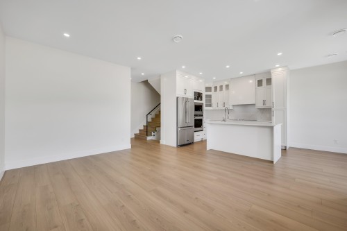 1005 Phare Crescent, Pemberton, BC - Indoor Photo Showing Kitchen
