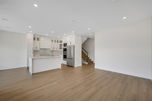 1005 Phare Crescent, Pemberton, BC - Indoor Photo Showing Kitchen