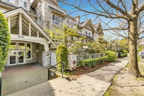 208-333 1st Street E North Vancouver, BC V7L 4W9