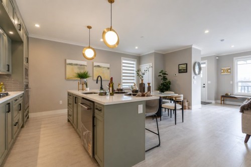 101-1211 Thomas Avenue, Coquitlam, BC 