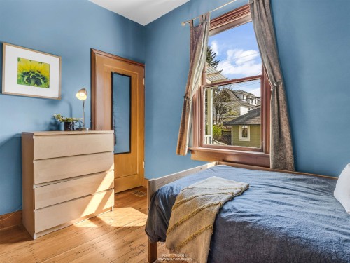 1756 7Th Avenue E, Vancouver, BC 