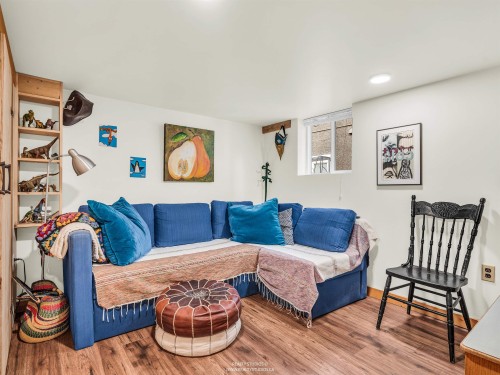 1756 7Th Avenue E, Vancouver, BC 