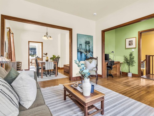 1756 7Th Avenue E, Vancouver, BC 