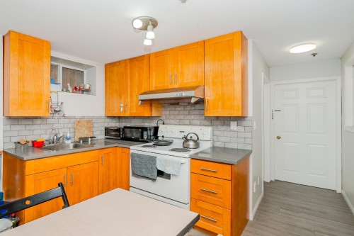 927 50Th Avenue E, Vancouver, BC 