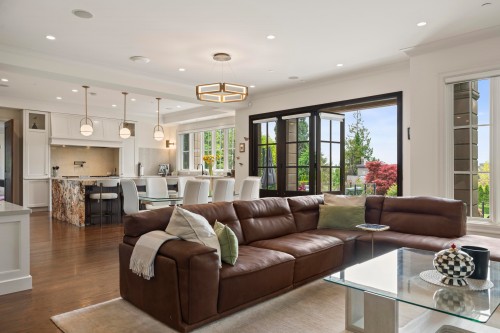 1075 Groveland Road, West Vancouver, BC 