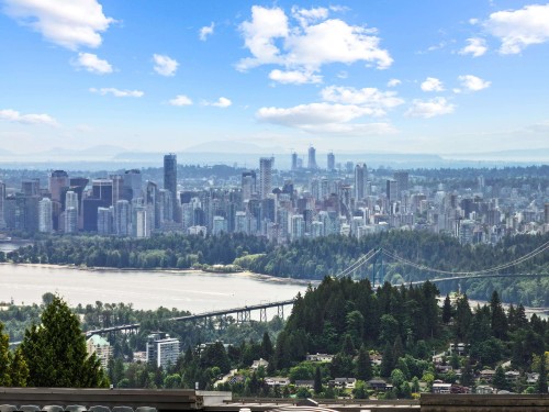 1075 Groveland Road, West Vancouver, BC 