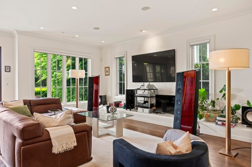 1075 Groveland Road, West Vancouver, BC 