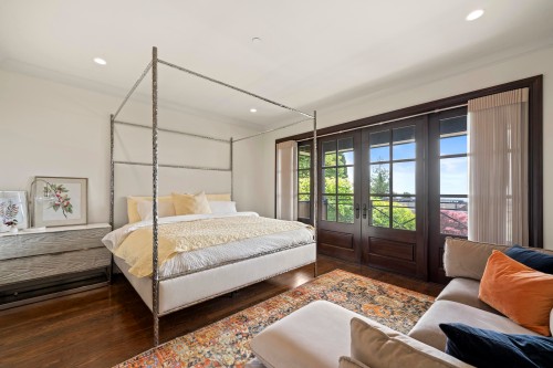 1075 Groveland Road, West Vancouver, BC 