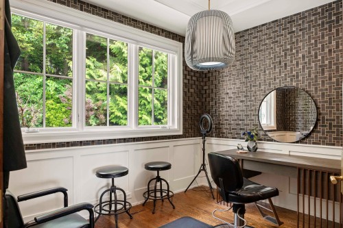 1075 Groveland Road, West Vancouver, BC 