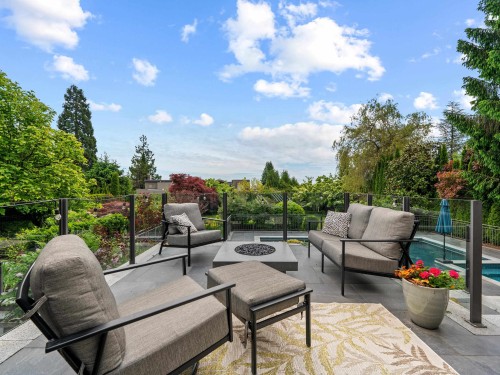1075 Groveland Road, West Vancouver, BC 